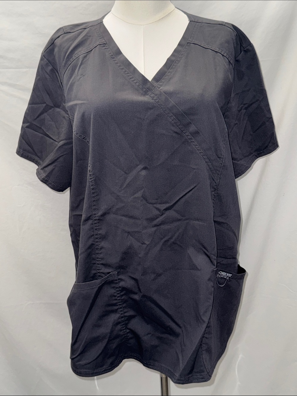 Cherokee Women’s Workwear Gray V-Neck Scrub Top with Front Pockets 2XL